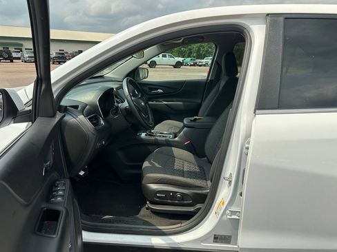 Used 2024 Chevrolet Equinox LT AWD/4WD image 10