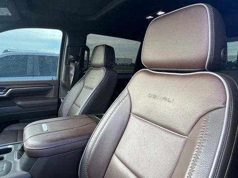 Used 2024 GMC Sierra 2500 Denali w/ Denali Reserve Package AWD/4WD image 8