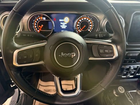 Used 2020 Jeep Gladiator Overland image 17