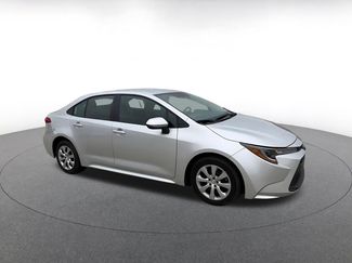 Used 2025 Toyota Corolla LE FWD video 2