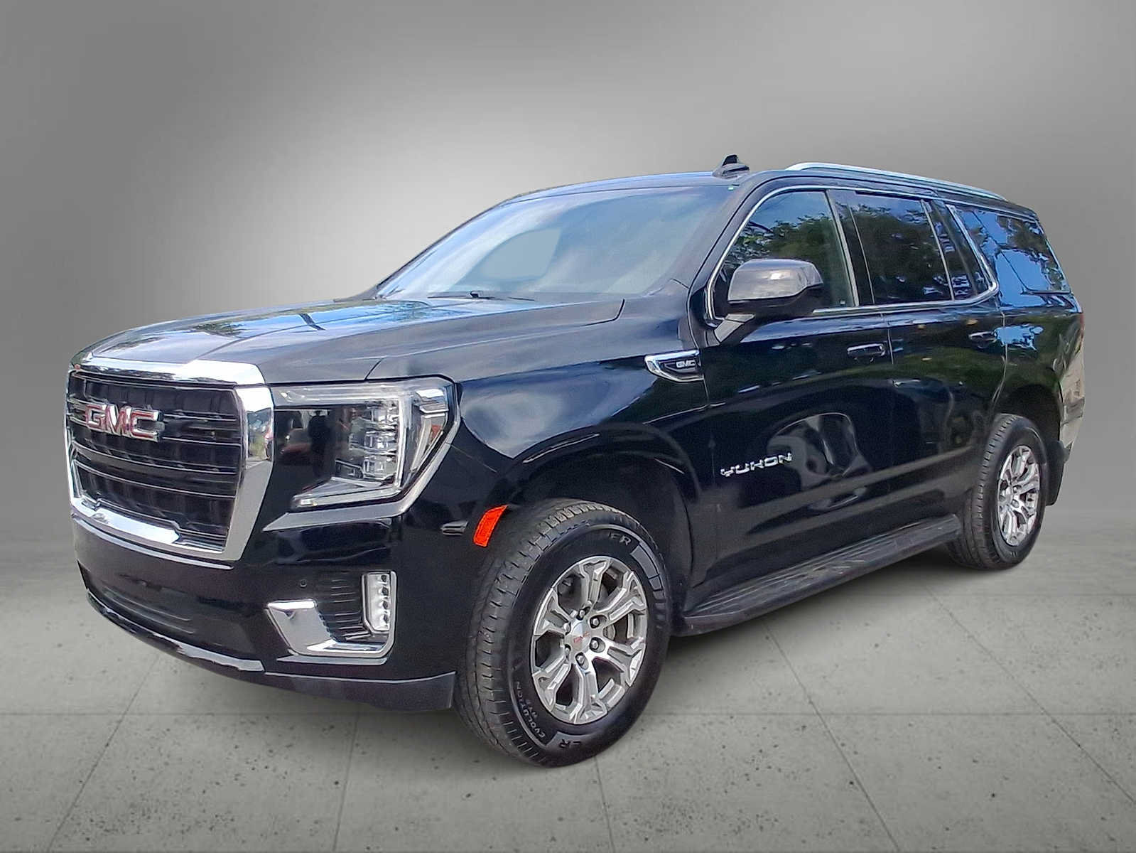Used 2022 GMC Yukon SLE w/ Gmc Pro Safety Plus Package AWD/4WD image 4