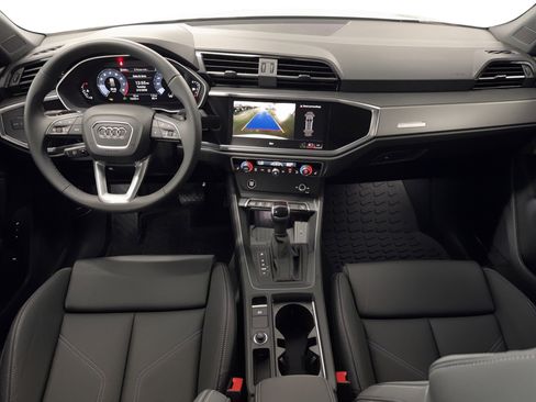 New 2025 Audi Q3 2.0T Premium image 19