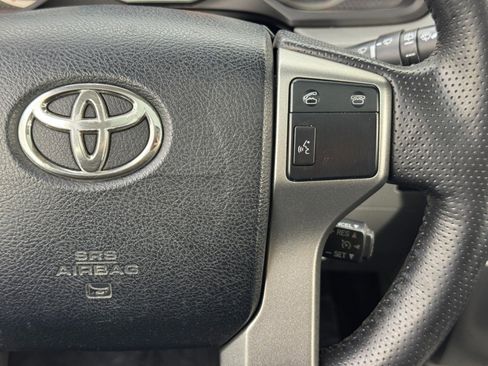 Used 2010 Toyota 4Runner SR5 image 21