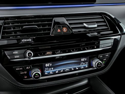 Used 2020 BMW M5 w/ Executive Package image 37