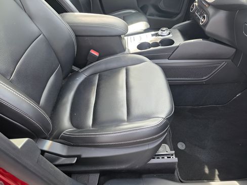 Used 2020 Ford Escape SEL AWD/4WD image 38