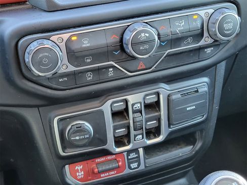 Used 2021 Jeep Wrangler Unlimited Rubicon image 17