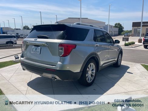 Used 2020 Ford Explorer Limited image 16