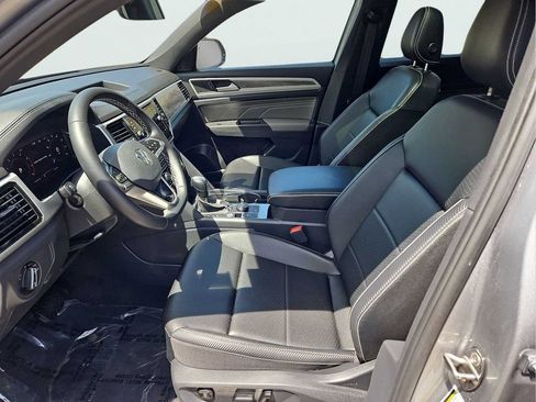 Used 2023 Volkswagen Atlas Cross Sport SE w/ Panoramic Sunroof Package AWD/4WD image 16