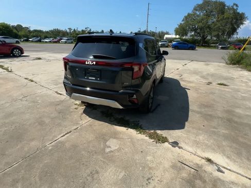 Used 2024 Kia Seltos S AWD/4WD image 7