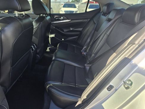 Used 2019 Nissan Maxima 3.5 SV w/ Floor Mat Group FWD image 18