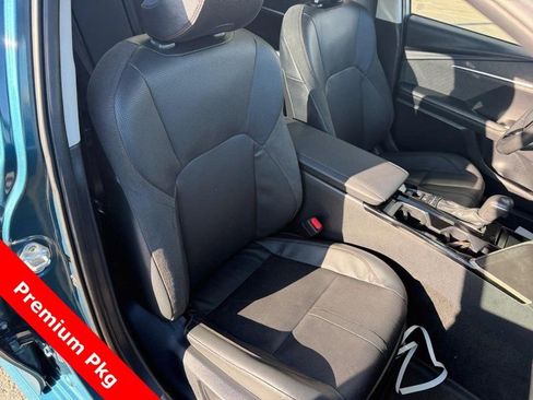 Used 2025 Toyota Camry XLE w/ Premium Package image 11