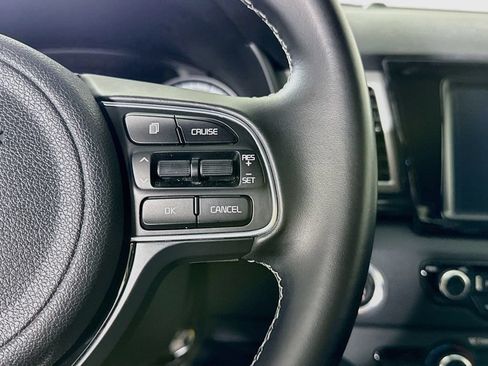 Used 2018 Kia Niro EX w/ EX Touring Graphite Edition FWD image 21