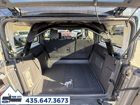 New 2025 Ford Bronco Raptor image 7