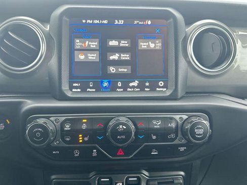 Certified 2022 Jeep Wrangler Unlimited Sahara w/ Cold Weather Group image 21