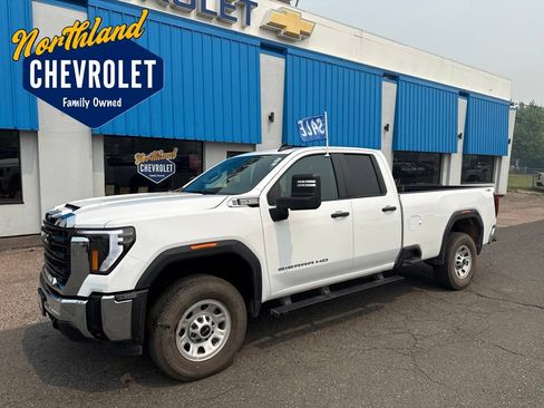 Used 2024 GMC Sierra 2500 Pro AWD/4WD image 1