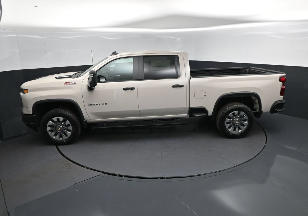 New 2026 Chevrolet Silverado 2500 Custom w/ Custom Value Package AWD/4WD image 32
