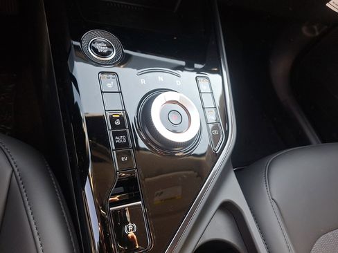 New 2025 Kia Niro EX w/ EX Cold Weather Package image 15