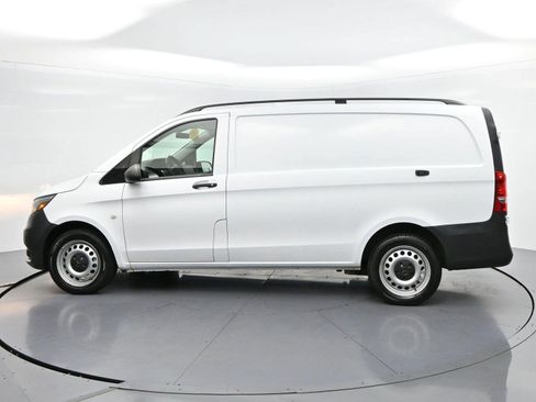 Used 2016 Mercedes-Benz Metris image 4