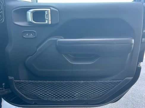Used 2019 Jeep Wrangler Unlimited Sport S AWD/4WD image 25