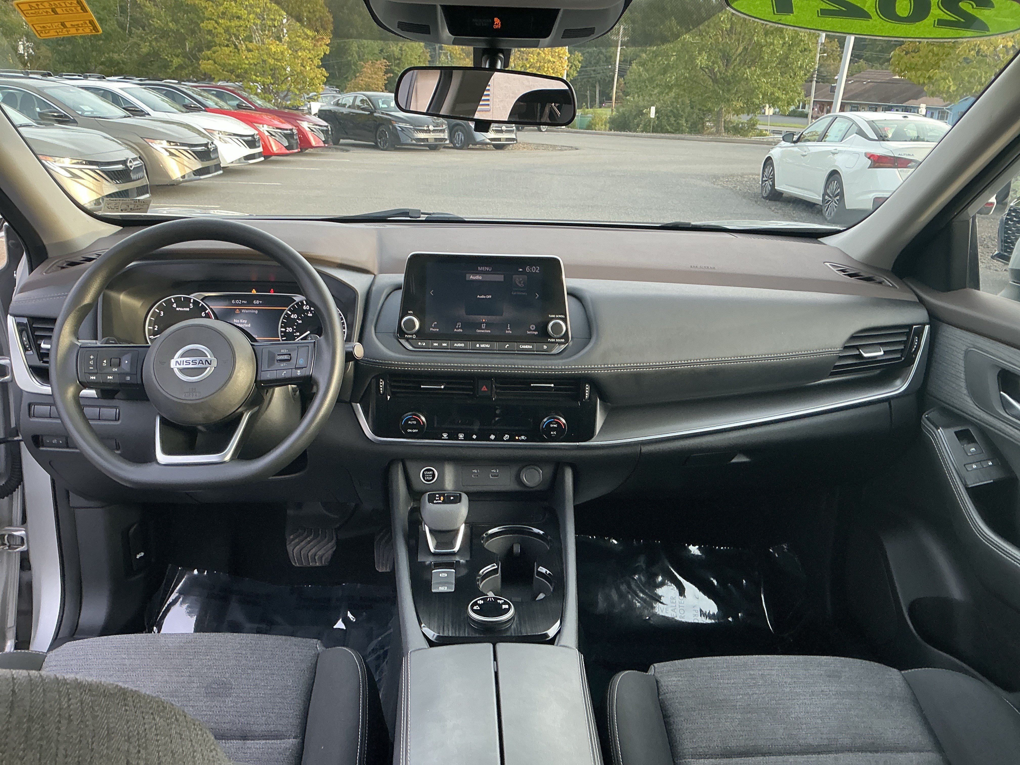 Used 2021 Nissan Rogue SV AWD/4WD image 12