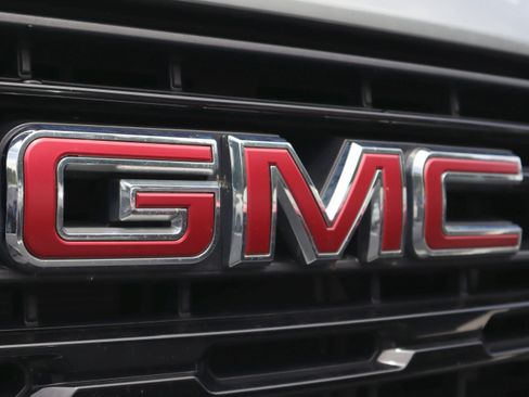 Used 2023 GMC Sierra 1500 Elevation AWD/4WD image 34
