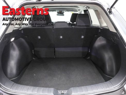 Used 2024 Toyota Corolla Cross LE image 9