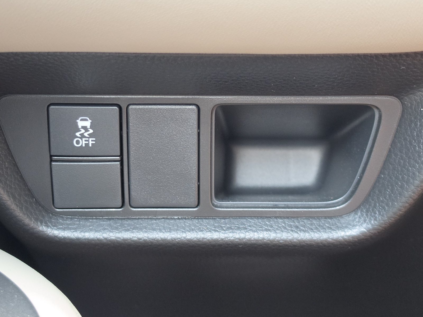 Certified 2025 Honda HR-V LX image 14