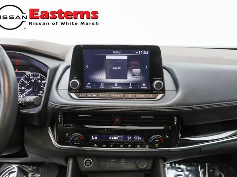 Used 2023 Nissan Rogue SL FWD image 12