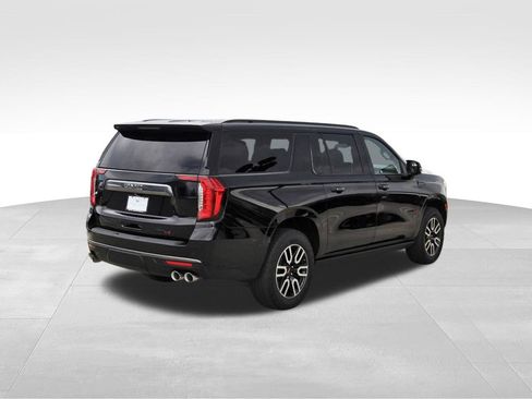 Used 2024 GMC Yukon XL AT4 w/ AT4 Premium Package AWD/4WD image 4