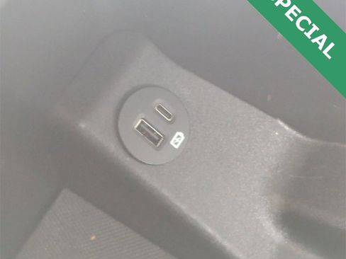 Used 2023 Ford F150 Lariat image 27