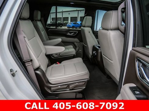 Used 2023 GMC Yukon SLT AWD/4WD image 21