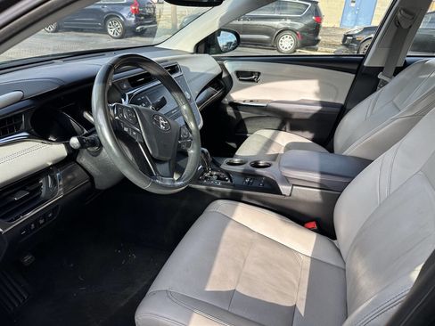 Used 2013 Toyota Avalon Limited image 33