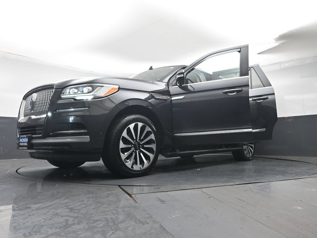 Used 2022 Lincoln Navigator L Reserve AWD/4WD image 45