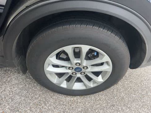 Used 2020 Ford Escape SE image 5