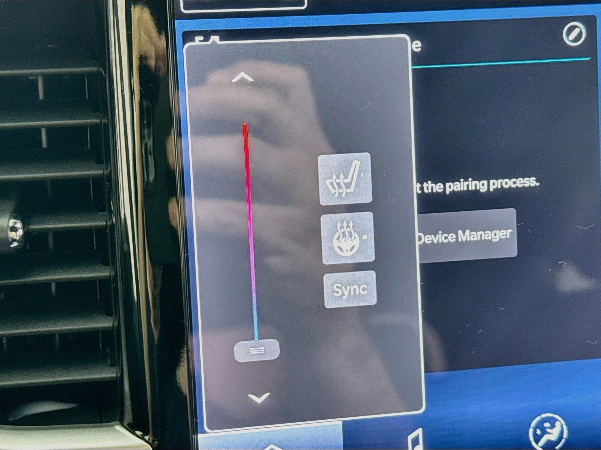 Used 2025 Chrysler Pacifica Select FWD image 4