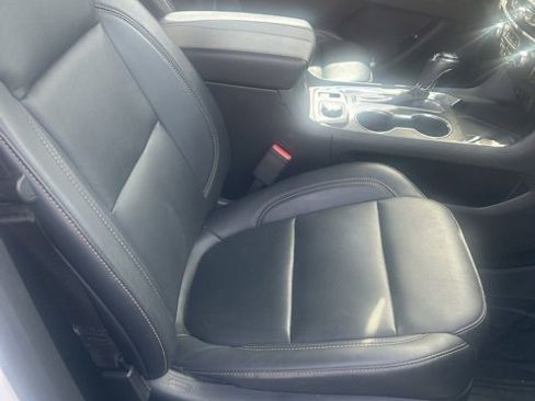 Used 2019 Chevrolet Traverse Premier w/ LPO, Blackout Package image 10