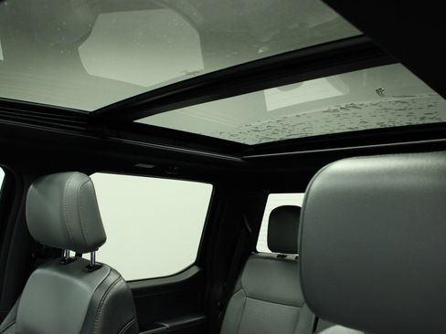 Used 2024 Ford F150 Lightning Lariat image 36