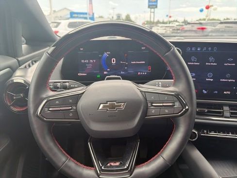 Used 2024 Chevrolet Equinox EV RS FWD image 10