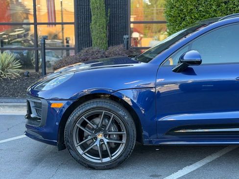 Used 2023 Porsche Macan Turbo image 10