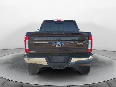 Used 2018 Ford F250 Lariat w/ Lariat Ultimate Package AWD/4WD image 4
