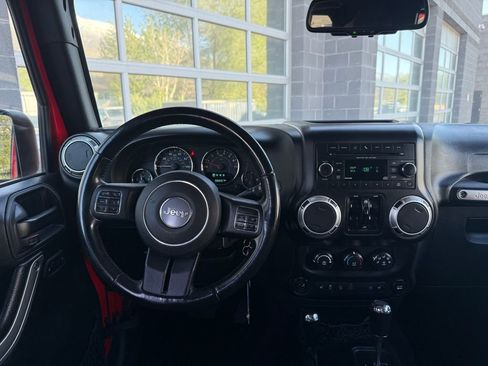 Used 2018 Jeep Wrangler Unlimited Sahara w/ Max Tow Package AWD/4WD image 35