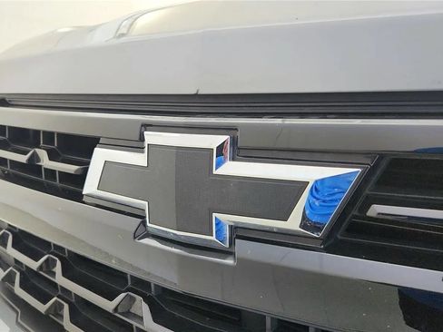 Used 2024 Chevrolet Silverado 1500 LT Trail Boss AWD/4WD image 17