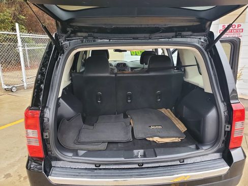 Used 2016 Jeep Patriot High Altitude AWD/4WD image 4