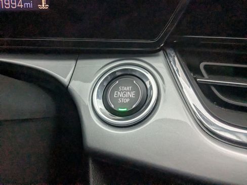 Used 2025 Chevrolet Trax LT w/ LT Convenience Package image 21