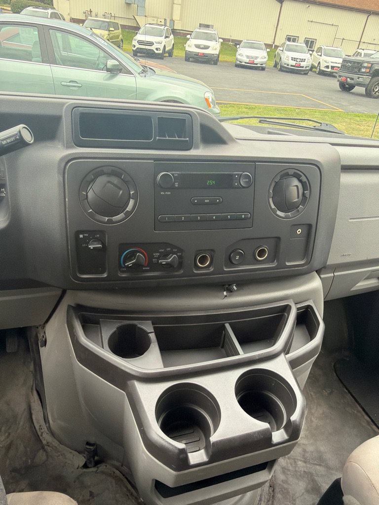 Used 2014 Ford E-350 and Econoline 350 Super Duty RWD image 13