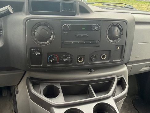 Used 2014 Ford E-350 and Econoline 350 Super Duty RWD image 13