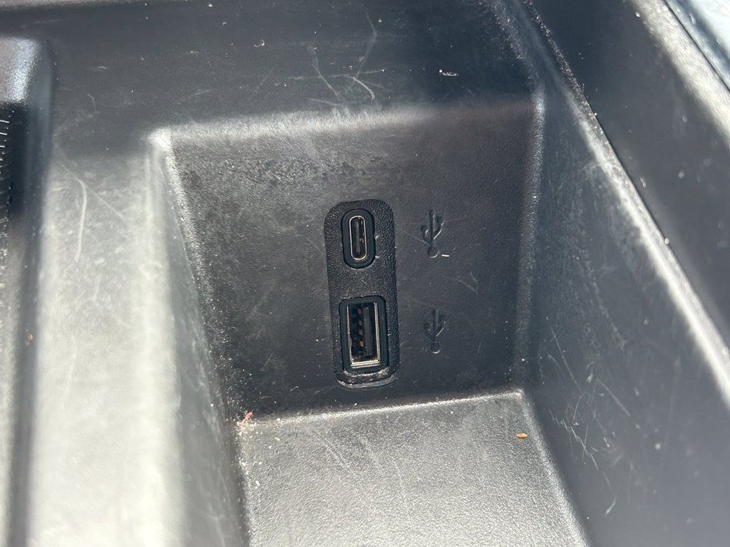 Used 2025 GMC Acadia Elevation FWD image 31