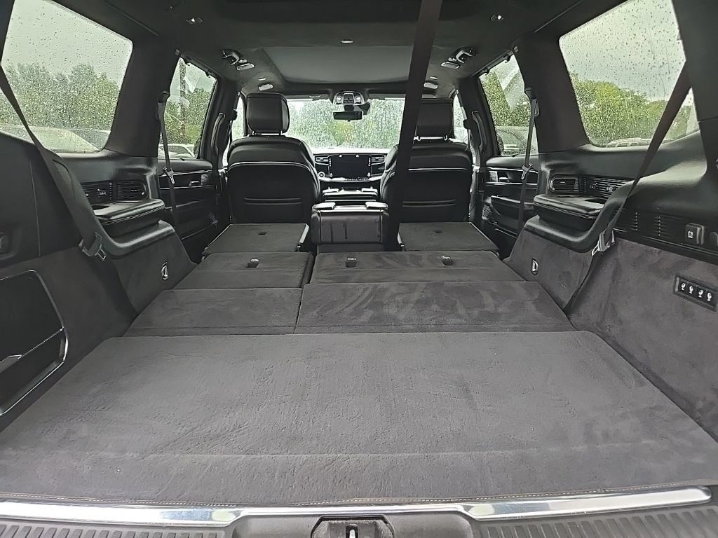 Used 2024 Jeep Grand Wagoneer Series II Obsidian w/ Quick Order Packagew 28T AWD/4WD image 38
