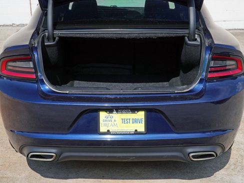 Used 2015 Dodge Charger SXT RWD image 9