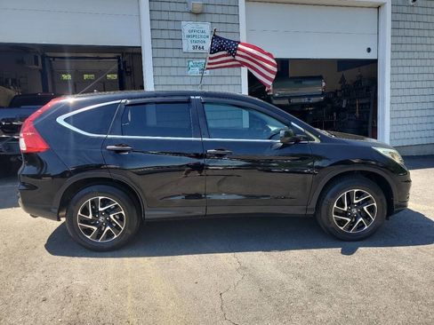 Used 2016 Honda CR-V SE image 8
